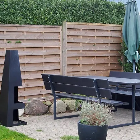 Majbritt - 50m From The Sea By Interhome