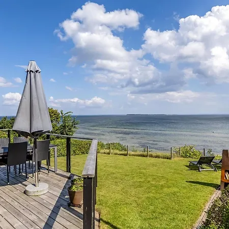 Majbritt - 50m From The Sea By Interhome *