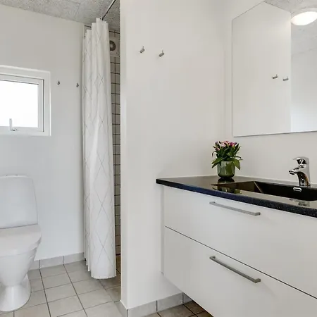 Majbritt - 50m From The Sea By Interhome Hébergement de vacances *