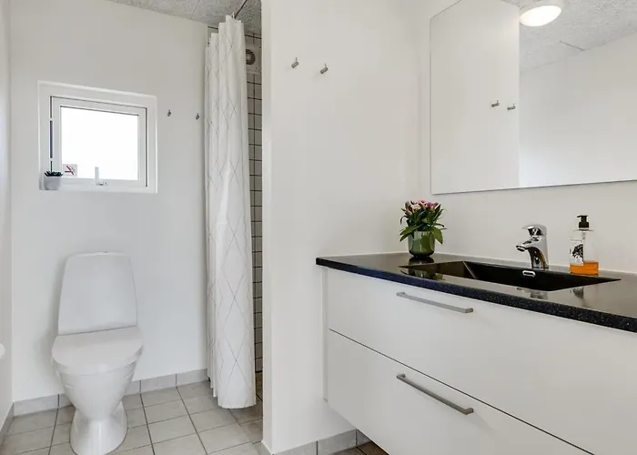 Majbritt - 50m From The Sea By Interhome