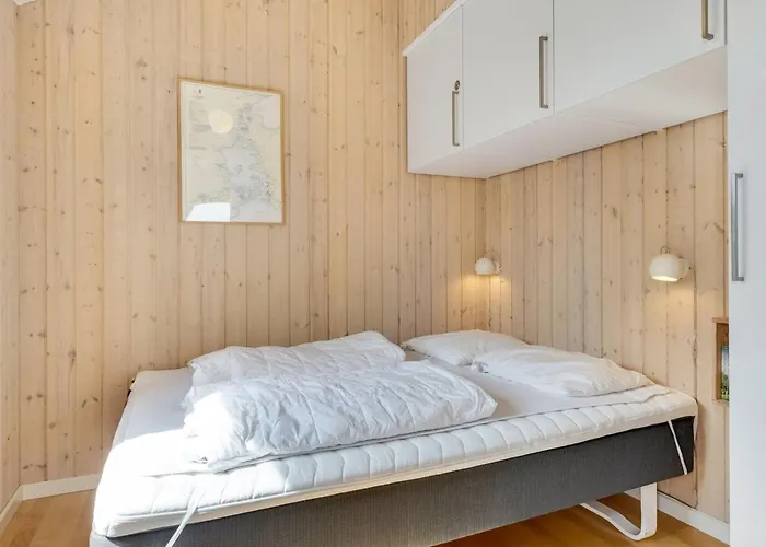 Majbritt - 50m From The Sea By Interhome Hejls