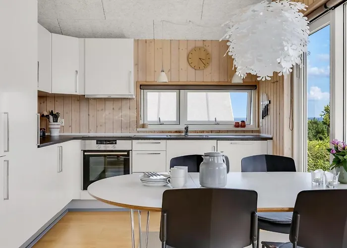 Majbritt - 50m From The Sea By Interhome *