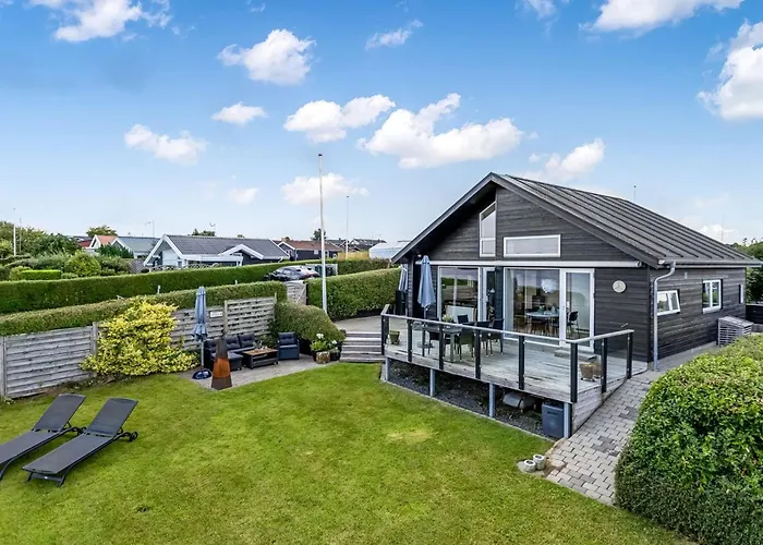 Majbritt - 50m From The Sea By Interhome *